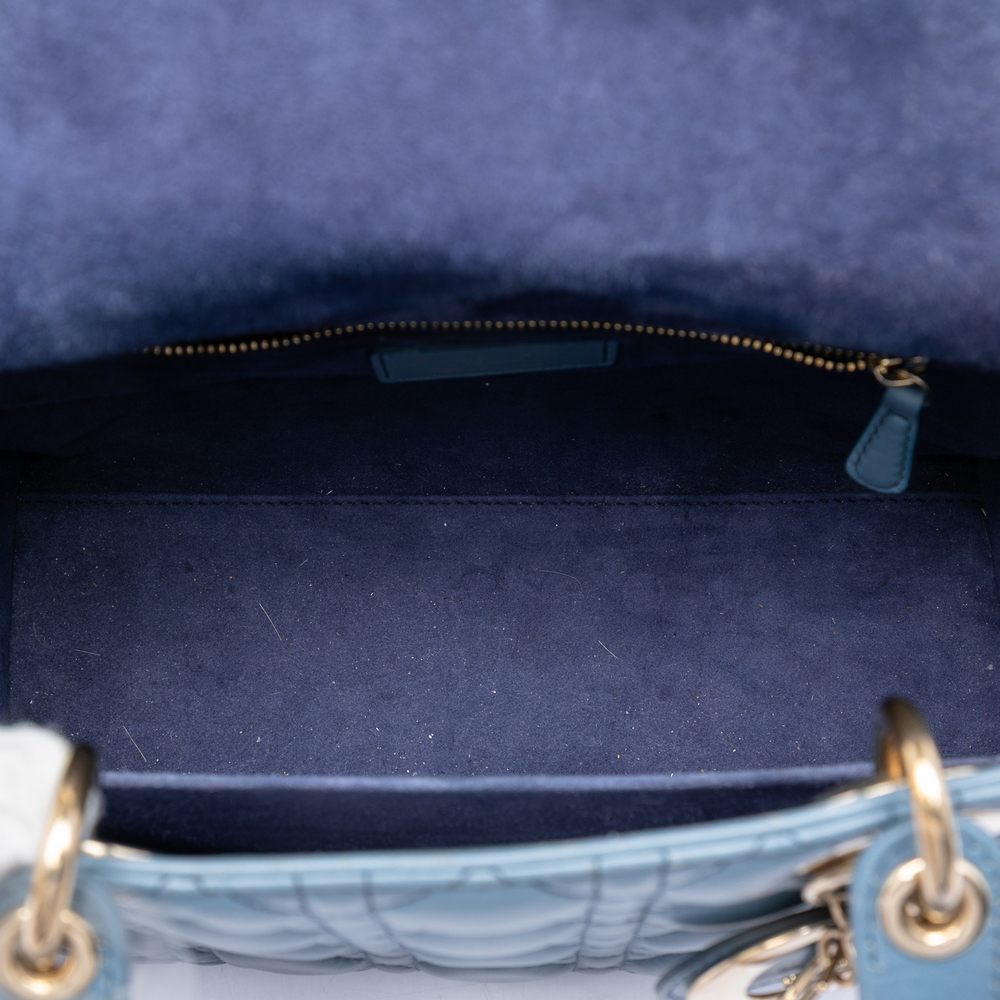 Pre-Loved Dior Medium Ombre Lambskin Cannage Lady Dior - Picture 4 of 7